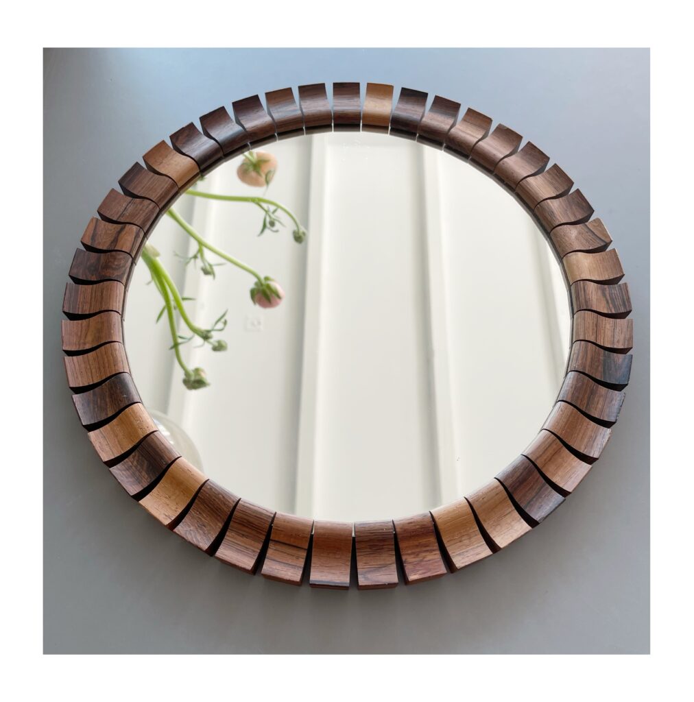Scandinavian design mirror Studio Tout