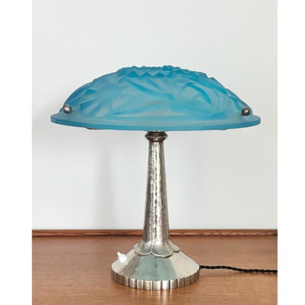 Art Deco table lamp, hammered metal base, glass shade, Degué, France, 1920-30s