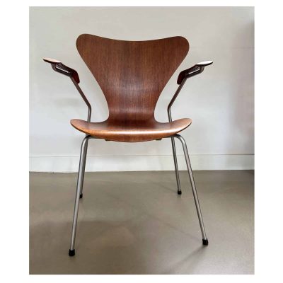 Chair Fritz Hansen armrests MAIN