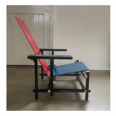 Chair after design of Gerrit Rietveld 2