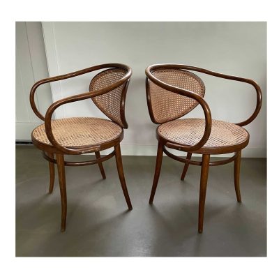 Thonet 210 style chair 2